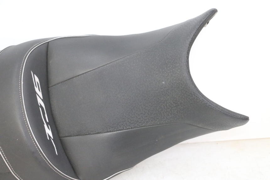 photo de SITZ YAMAHA XJ6 ABS 600 (2008 - 2016)