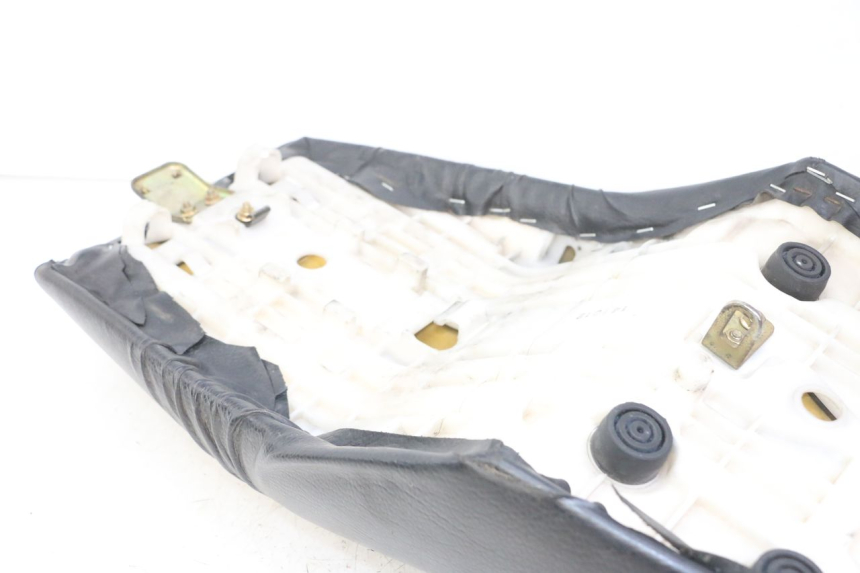 photo de SELLE YAMAHA FZS FAZER 600 (2001 - 2003)
