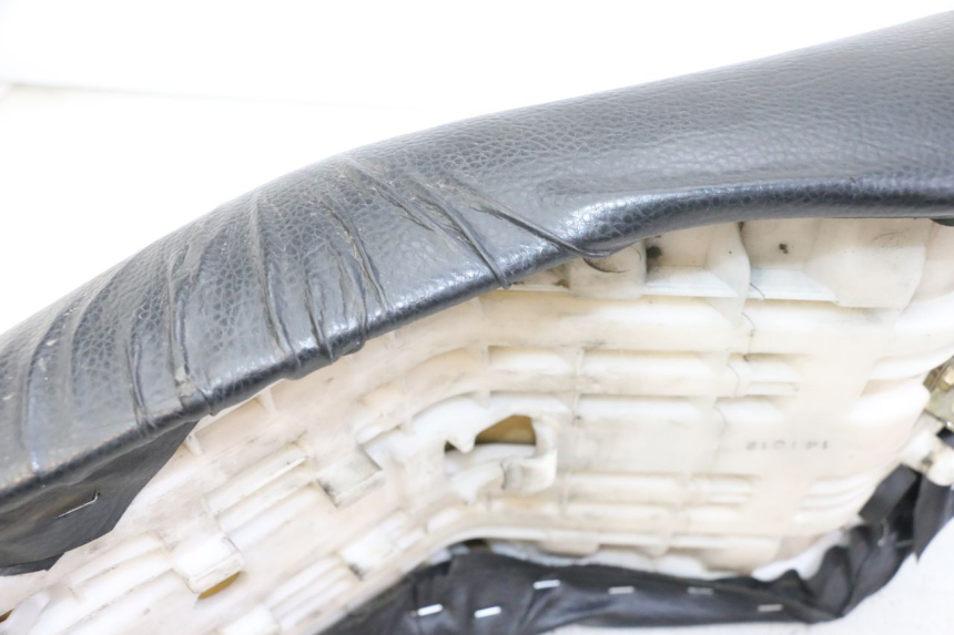 photo de SELLE YAMAHA FZS FAZER 600 (2001 - 2003)