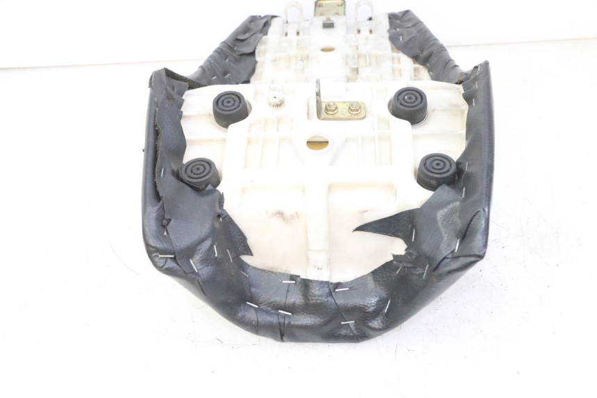 photo de SELLE YAMAHA FZS FAZER 600 (2001 - 2003)