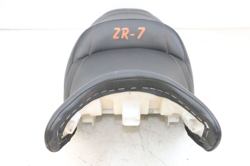 photo de SITZ KAWASAKI ZR 7 750 (1999 - 2001) - Kennzeichnungen und Originalreferenzen