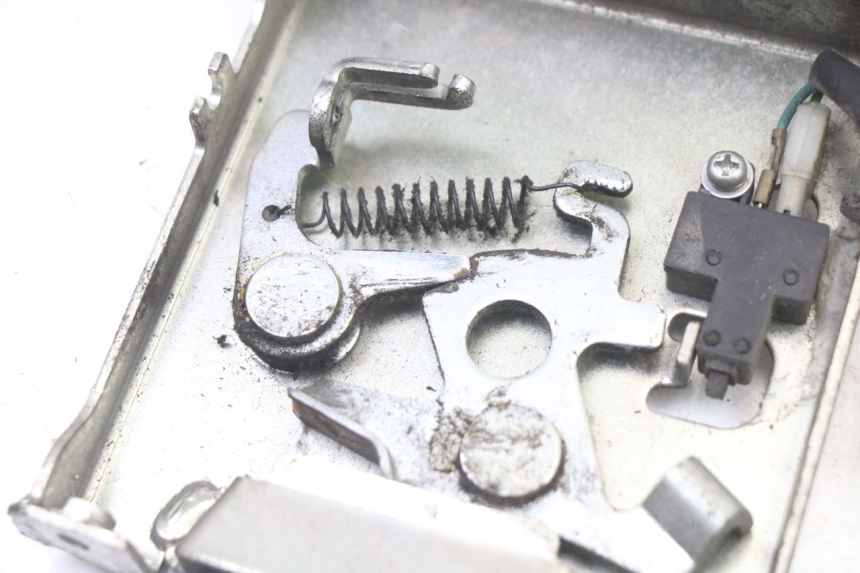 photo de SITZSCHLOSS HONDA FES S-WING SWING ABS 125 (2007 - 2015)