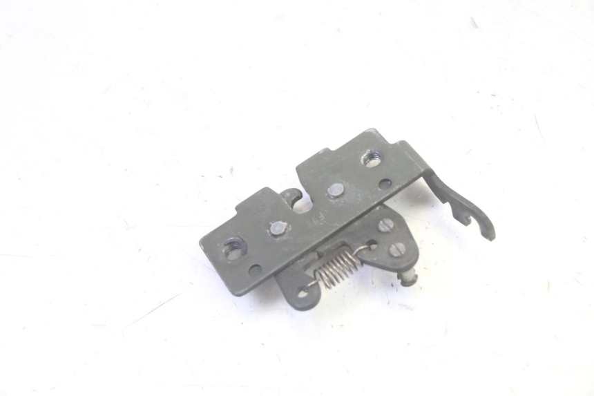 photo de SITZSCHLOSS PIAGGIO MP3 RL 250 (2007 - 2010) - Alternative Perspektive