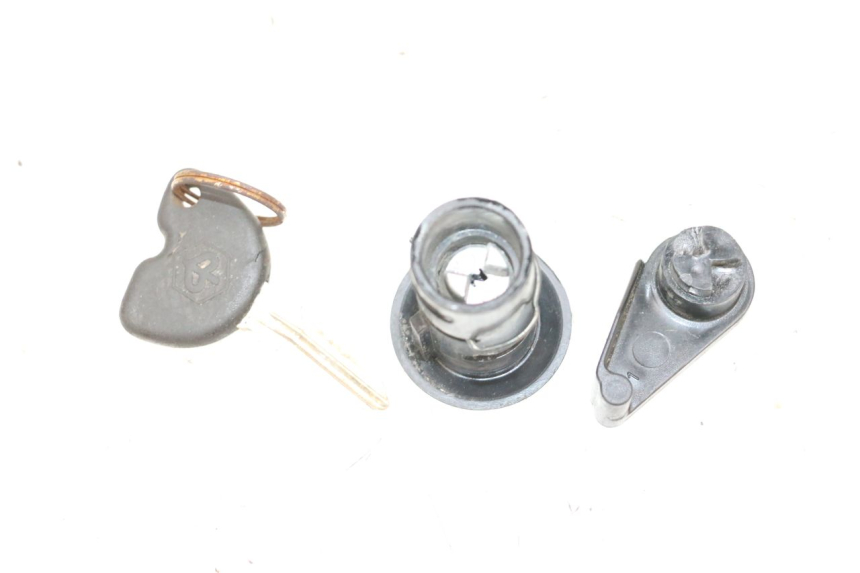 photo de SITZSCHLOSS PIAGGIO NEW TYPHOON 50 (2018 - 2021) - Alternative Perspektive