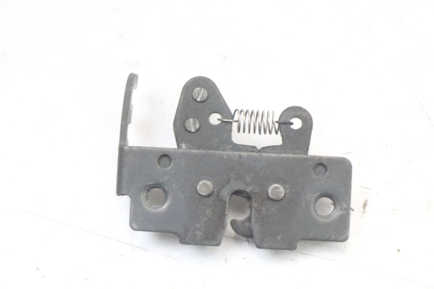 photo de SITZBANKSCHLOSS PIAGGIO XEVO - X EVO 125 (2007 - 2016) - Zoom auf Gebrauchszustand