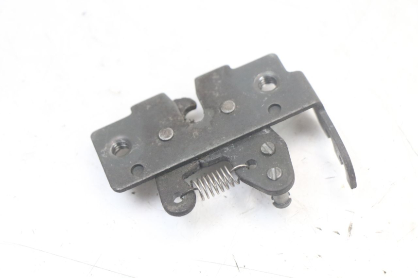 photo de SITZBANKSCHLOSS PIAGGIO XEVO - X EVO 125 (2007 - 2016) - Alternative Perspektive