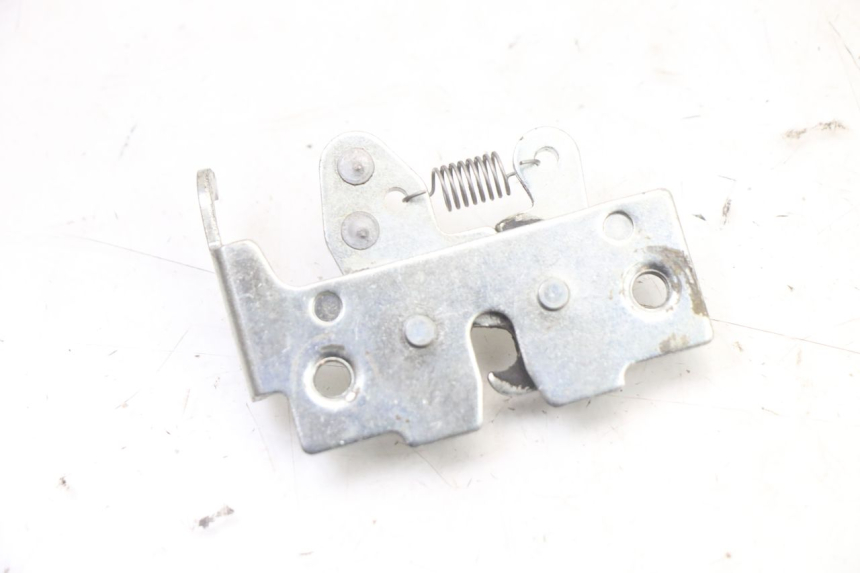 photo de SITZBANKSCHLOSS PIAGGIO XEVO - X EVO 125 (2007 - 2016) - Zoom auf Gebrauchszustand