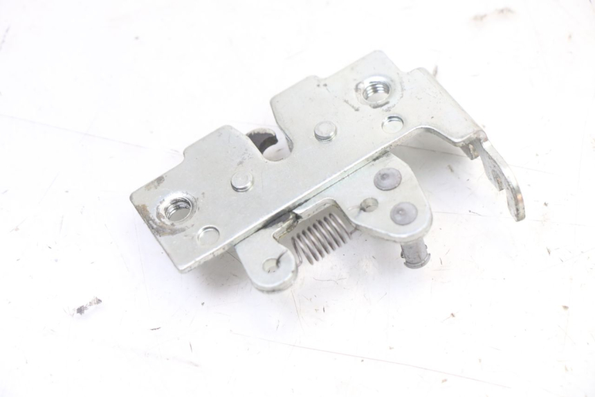 photo de SITZBANKSCHLOSS PIAGGIO XEVO - X EVO 125 (2007 - 2016) - Alternative Perspektive