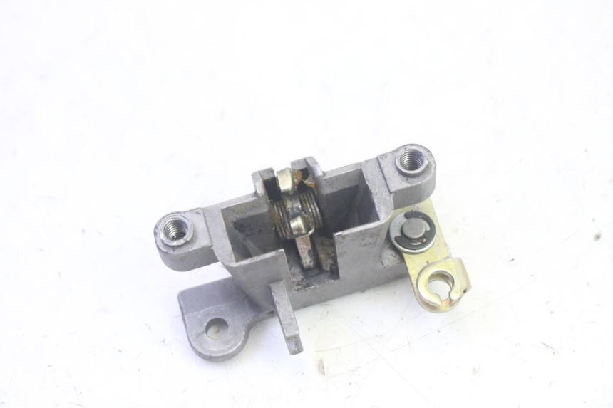 photo de SITZBANKSCHLOSS KYMCO AGILITY 4T 50 (2018 - 2022) - Detailansicht des Bauteils