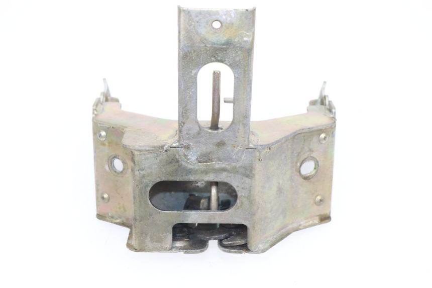 photo de SITZBANKSCHLOSS HONDA SCV LEAD 100 (2003 - 2007)