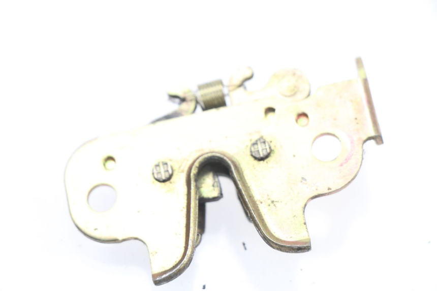 photo de SITZBANKSCHLOSS PEUGEOT KISBEE 2T 50 (2010 - 2017)