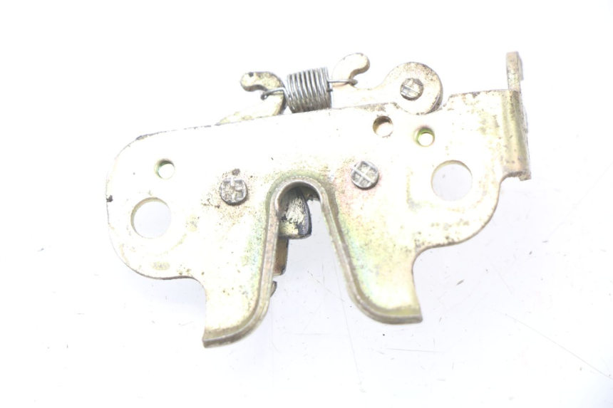 photo de SITZBANKSCHLOSS PEUGEOT KISBEE 4T 50 (2010 - 2017)