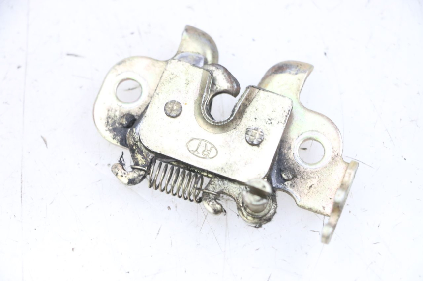 photo de SITZBANKSCHLOSS PEUGEOT KISBEE 4T 50 (2010 - 2017)