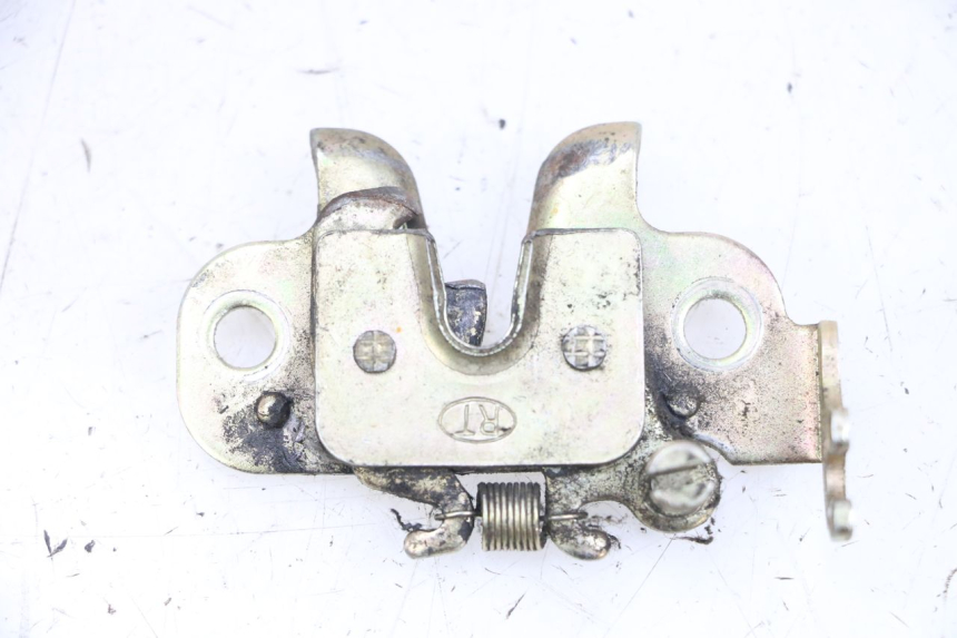 photo de SITZBANKSCHLOSS PEUGEOT KISBEE 4T 50 (2010 - 2017)