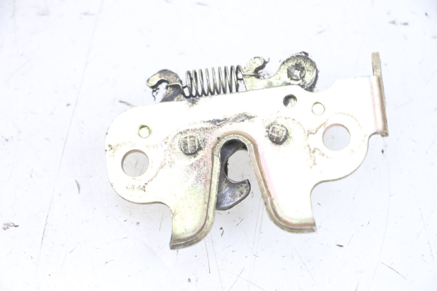 photo de SITZBANKSCHLOSS PEUGEOT KISBEE 4T 50 (2010 - 2017)