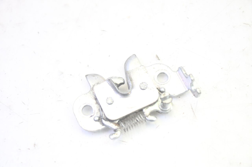 photo de SITZBANKSCHLOSS PEUGEOT KISBEE 4T 50 (2018 - 2022) - Detailansicht des Bauteils