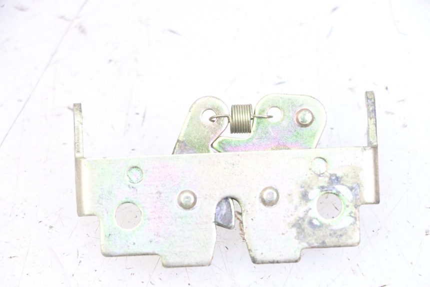 photo de SITZSCHLOSS PEUGEOT VIVACITY 125 (2010 - 2017)