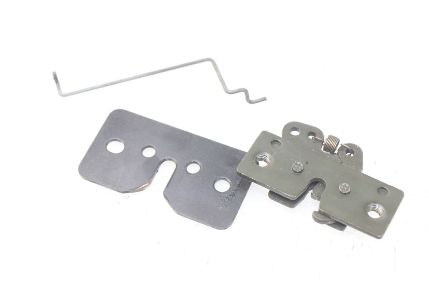 photo de SITZSCHLOSS PEUGEOT SATELIS 300 (2012 - 2015) - Detailansicht des Bauteils