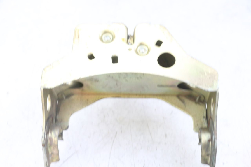 photo de SITZBANKSCHLOSS HONDA SCV LEAD 100 (2003 - 2007) - Detailansicht des Bauteils