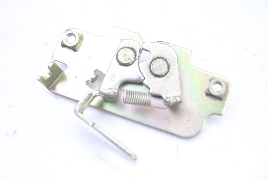 photo de SITZBANKSCHLOSS PEUGEOT TWEET 4T 50 (2018 - 2020)