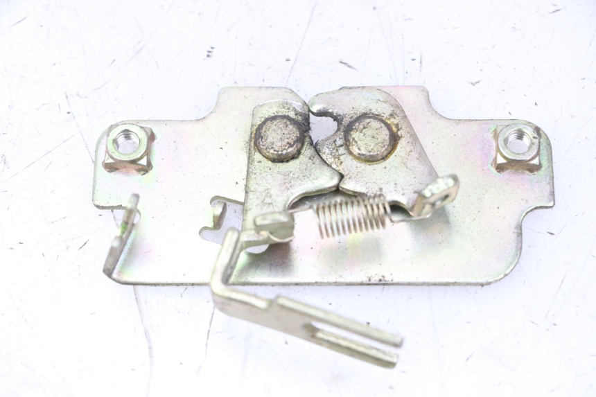 photo de SITZBANKSCHLOSS PEUGEOT TWEET 4T 50 (2018 - 2020)