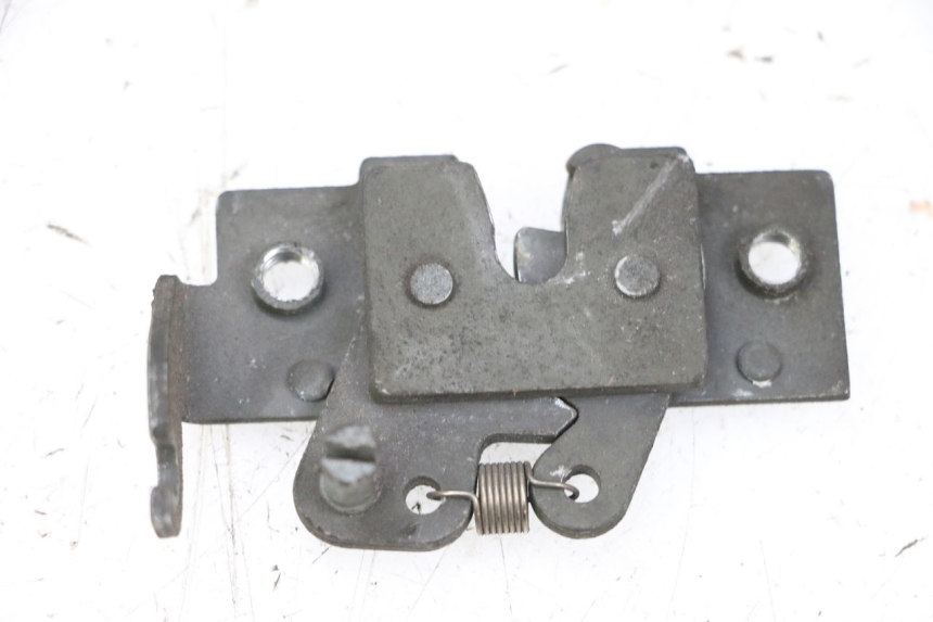 photo de SITZSCHLOSS PIAGGIO VESPA GTS SUPER IE 125 (2009 - 2016) - Hauptansicht