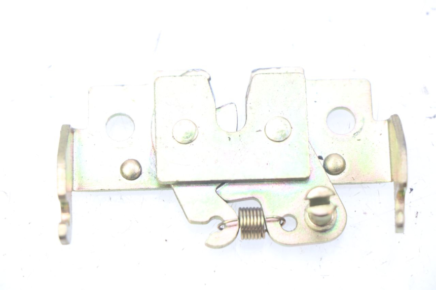 photo de SITZBANKSCHLOSS PEUGEOT VIVACITY NEW 4T 50 (2008 - 2017)