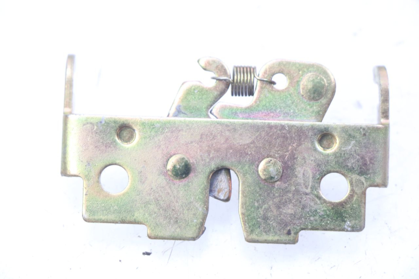 photo de SITZBANKSCHLOSS PEUGEOT VIVACITY NEW 4T 50 (2008 - 2017)