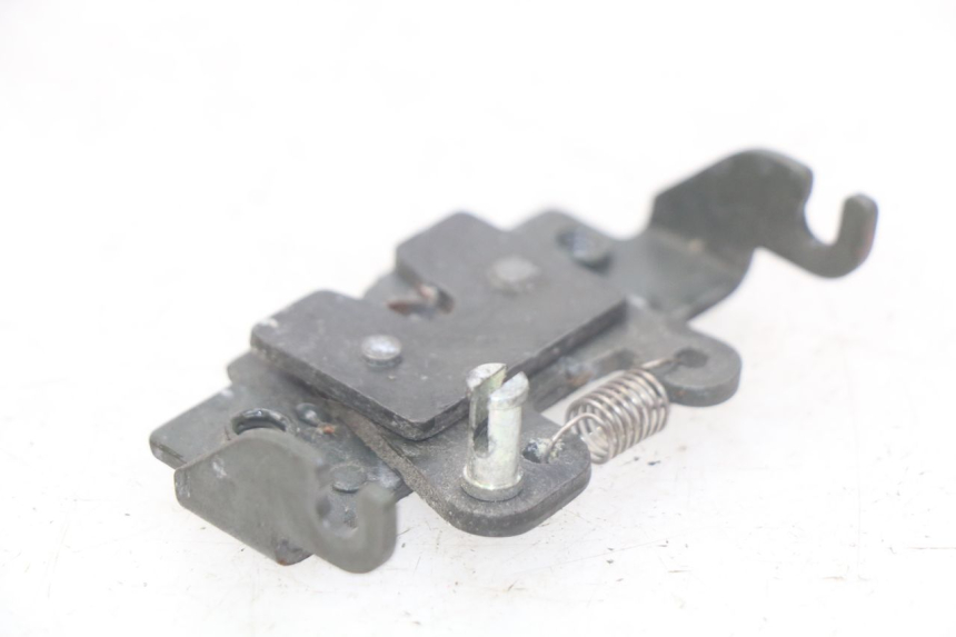 photo de SITZBANKSCHLOSS PIAGGIO X9 EVOLUTION 125 (2003 - 2007)