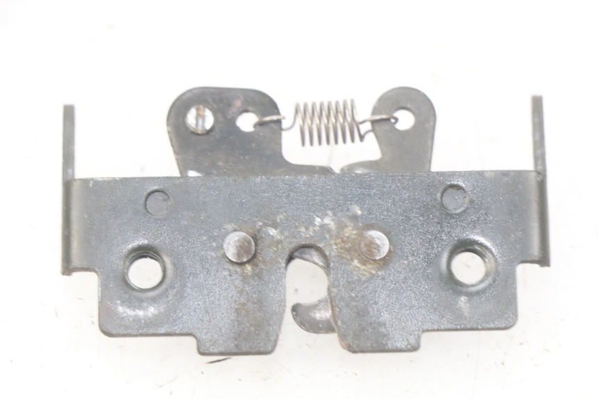 photo de SITZBANKSCHLOSS PIAGGIO X9 EVOLUTION 125 (2003 - 2007)