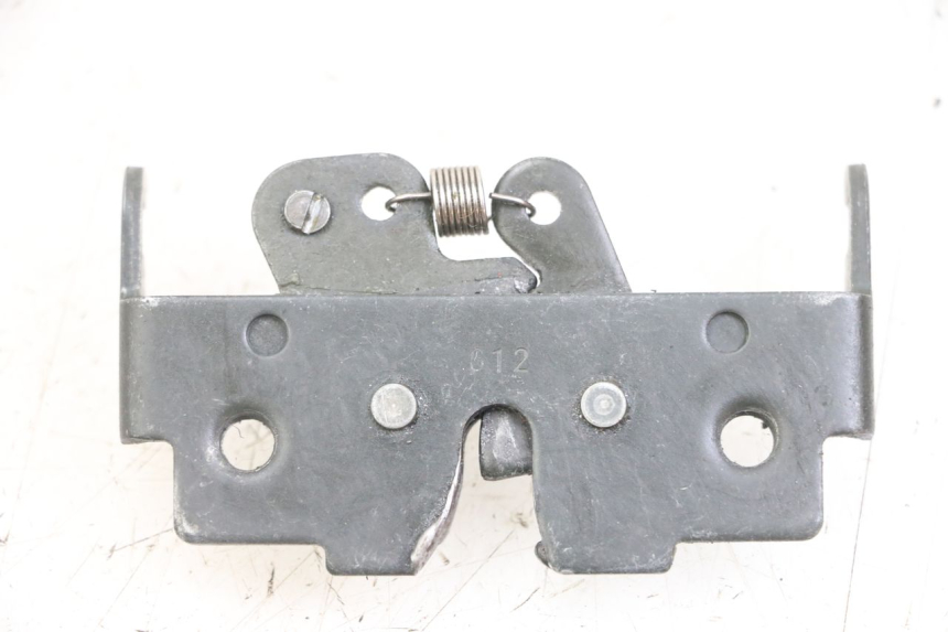 photo de SITZBANKSCHLOSS PIAGGIO XEVO - X EVO 125 (2007 - 2016) - Alternative Perspektive