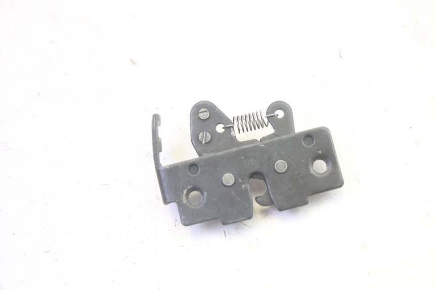 photo de SITZBANKSCHLOSS PIAGGIO XEVO - X EVO 125 (2007 - 2016) - Zoom auf Gebrauchszustand