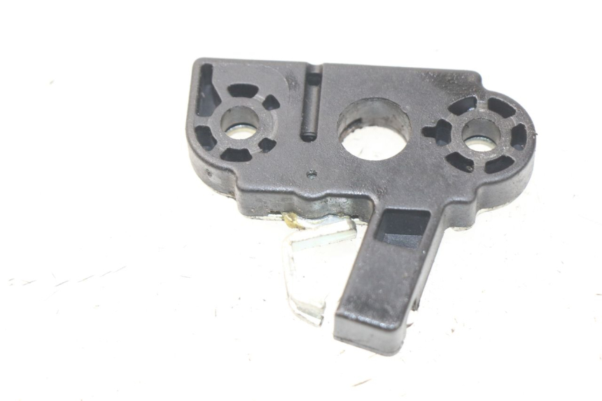 photo de SITZBANKSCHLOSS YAMAHA YP MAJESTY 125 (2007 - 2010)