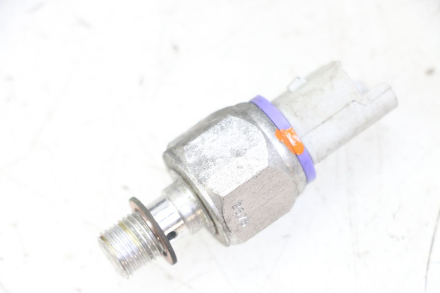 photo de ÖLDRUCKBREMSFLüSSIGKEITSSENSOR PIAGGIO MP3 LT 400 (2007 - 2012)