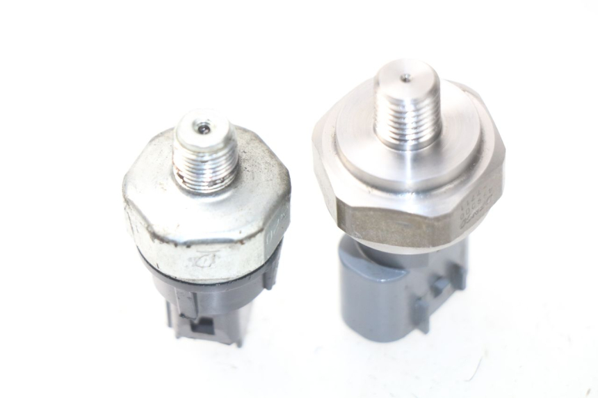 photo de ÖLDRUCKSENSOR HONDA INTEGRA NC D 750 (2016 - 2018)