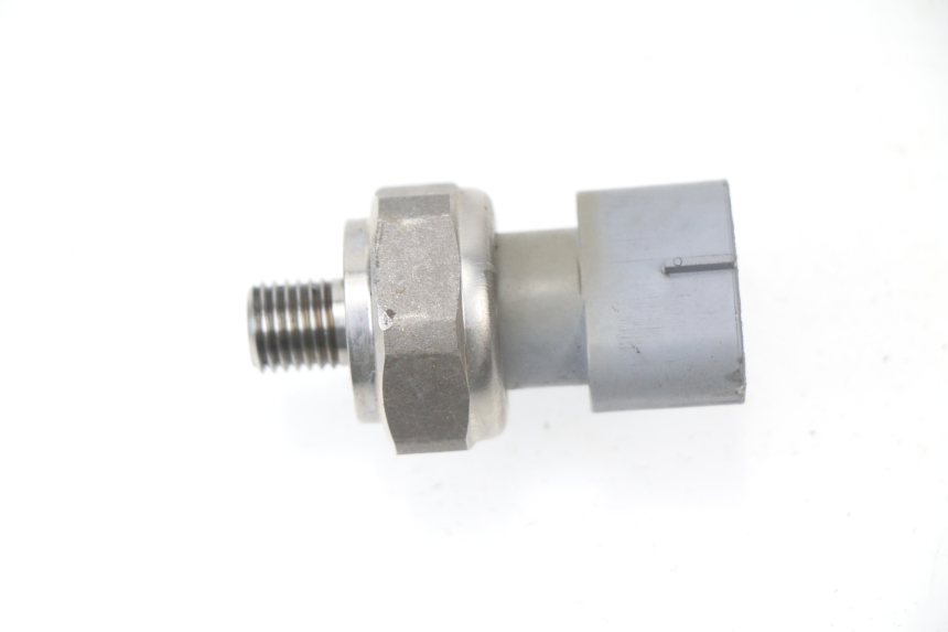 photo de ÖLDRUCKSENSOR HONDA VFR F 1200 (2010 - 2015)