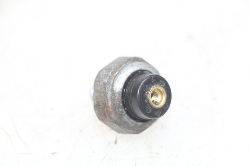 photo de ÖLDRUCKSENSOR SUZUKI BURGMAN 650 (2002 - 2004)