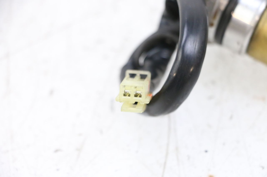 photo de ÖLDRUCKSENSOR YAMAHA TDM ABS 900 (2002 - 2014) - Zoom auf Gebrauchszustand