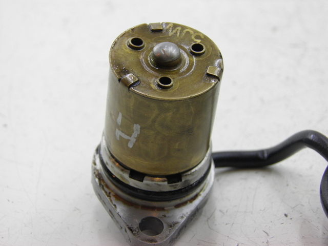 photo de ÖLDRUCKSENSOR YAMAHA FJR 1300 (2004 - 2005)