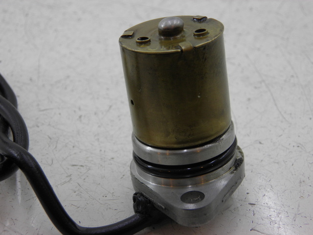 photo de ÖLDRUCKSENSOR YAMAHA FJR 1300 (2004 - 2005)