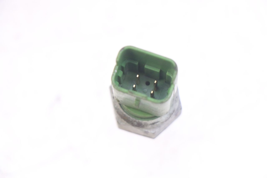 photo de WASSERTEMPERATURSENSOR PIAGGIO BEVERLY 125 (2010 - 2015)