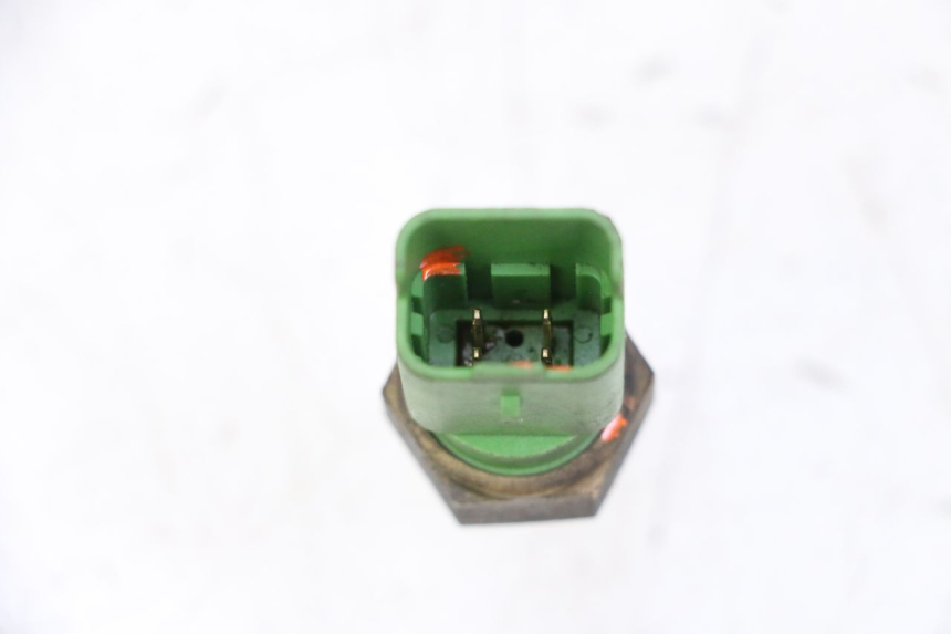 photo de WASSERTEMPERATUR SENSOR PIAGGIO MP3 500 (2014 - 2016)