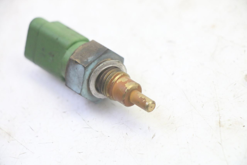 photo de WASSERTEMPERATURSENSOR PIAGGIO MP3 RL 250 (2007 - 2010) - Alternative Perspektive