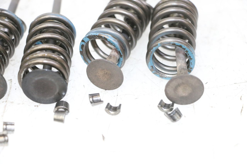 photo de EINLASSVENTIL  SUZUKI BURGMAN 125 (2007 - 2014)