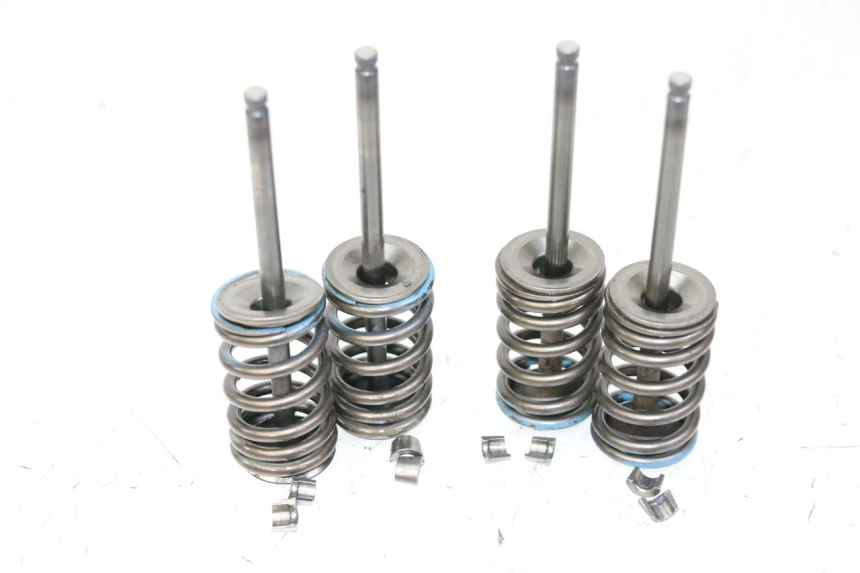 photo de EINLASSVENTIL  SUZUKI BURGMAN 125 (2007 - 2014)