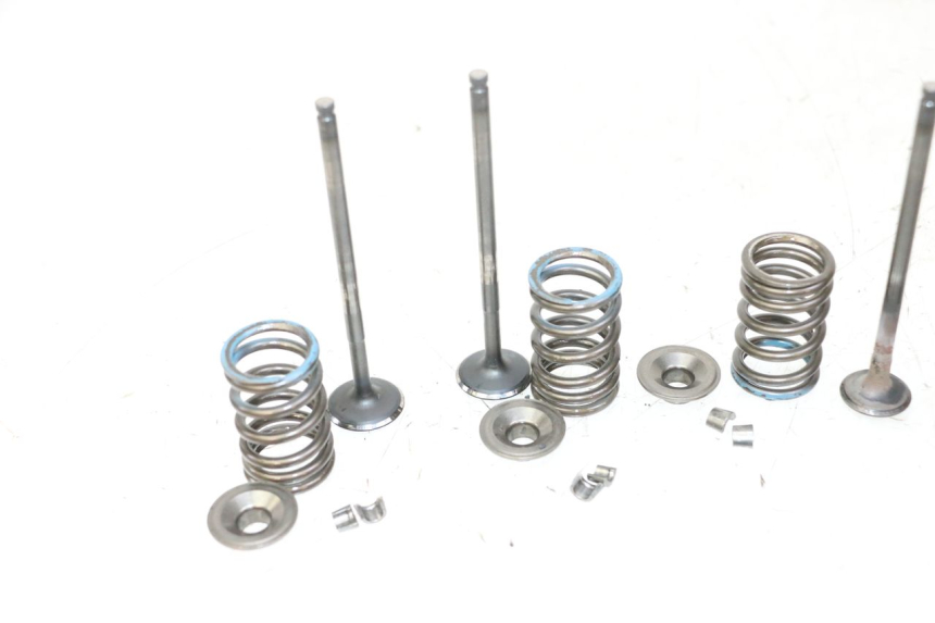 photo de EINLASSVENTIL  SUZUKI BURGMAN 125 (2007 - 2014)