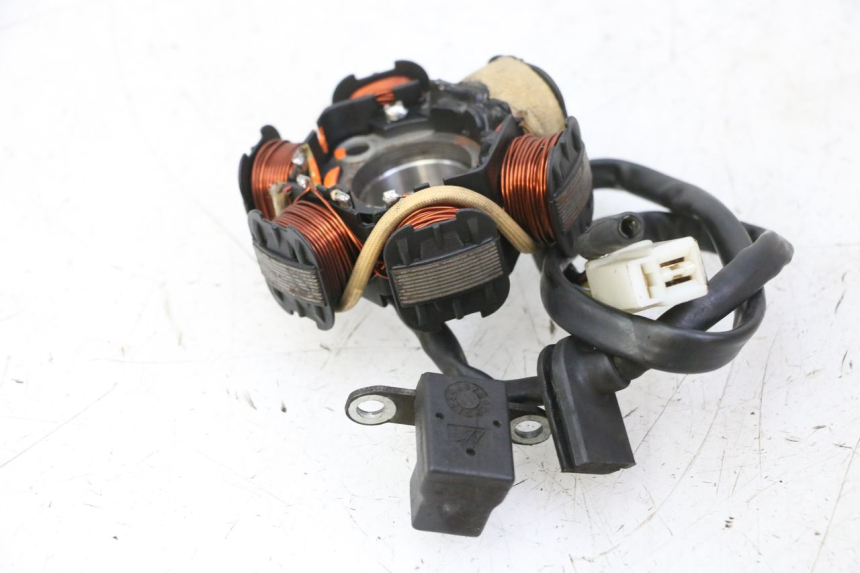 photo de LICHTMASCHINE PEUGEOT CITYSTAR 50 (2013 - 2017)