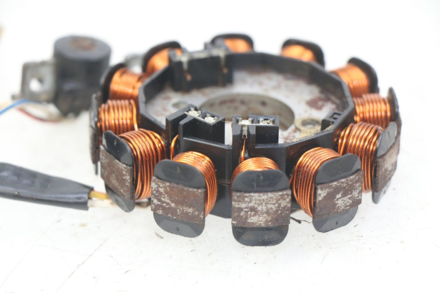 photo de LICHTMASCHINE YAMAHA JOG R LC 50 (2004 - 2014) - Oberflächenzustand und Material