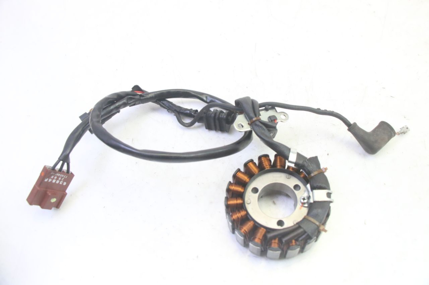 photo de STATOR PIAGGIO MP3 RL 250 (2007 - 2010) - Zoom auf Gebrauchszustand