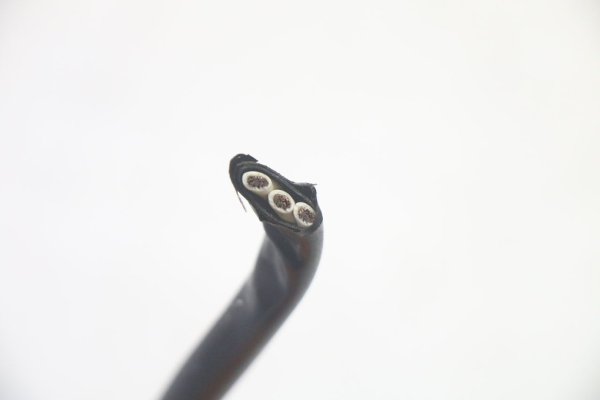 photo de LICHTMASCHINE YAMAHA TDM ABS 900 (2002 - 2014) - Oberflächenzustand und Material